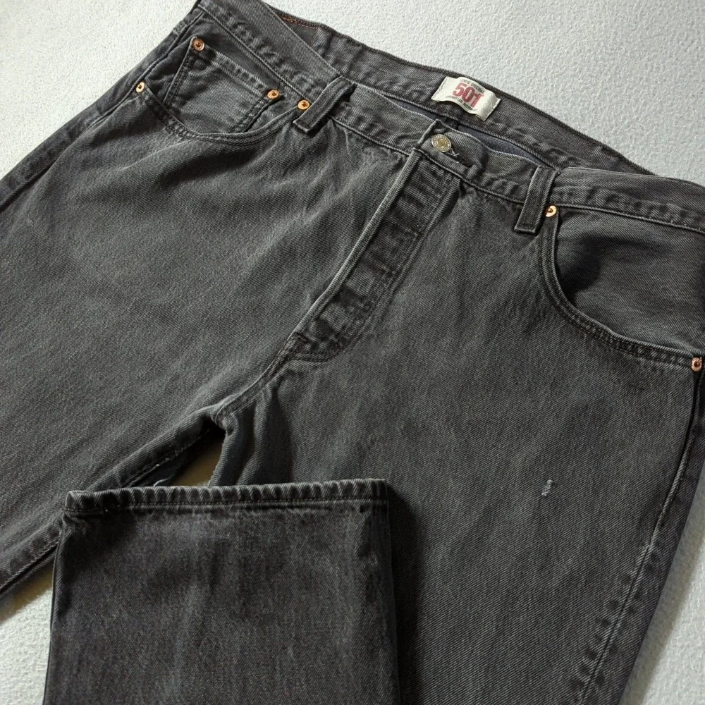 Levi's 501 Jeans Mens 40x32 Faded Black Straight Leg Button‎ Fly Denim Pants